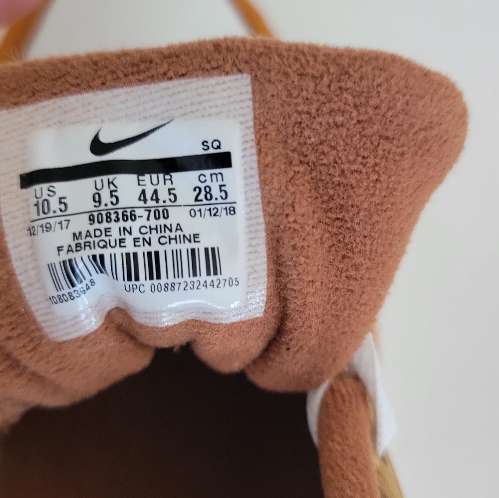 NIKE Like New in OG BOX 10.5M Air Max 1 Premium Retro Sneakers - Picture 9 of 11